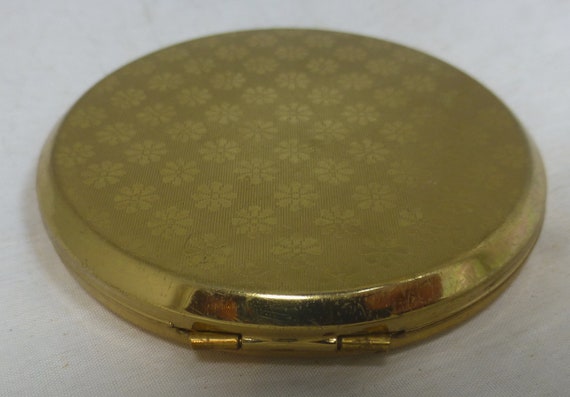 Stratton Vintage Gold Tone Floral Signed English Powder Compact / Make-up Mirror – Geometric Rows of Flower Design - Made in England View 4