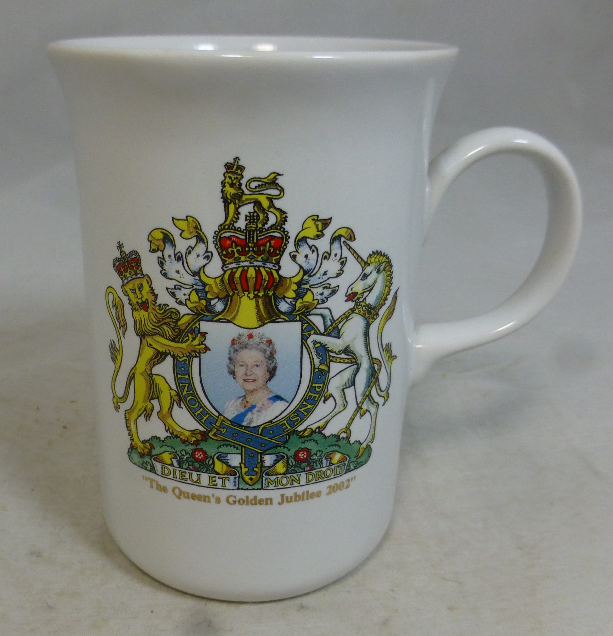 イギリス ゴールデンジュビリー エリザベス女王在位50周年記念 マグカップ UKストアルームCO136 エリザベス女王 ゴールデンジュビリー マグ