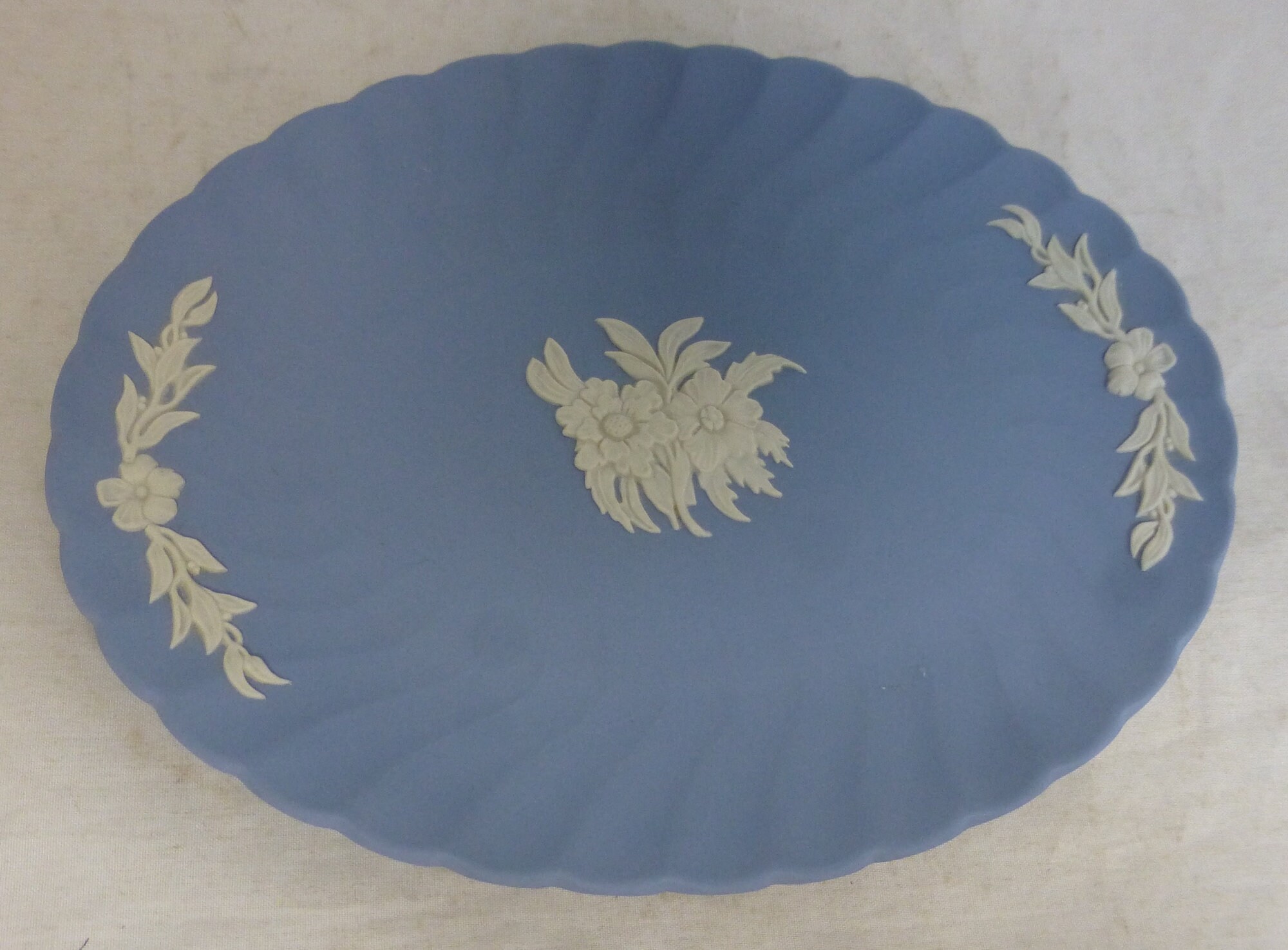 Vintage Wedgwood Jasperware Floral Collection Blue and White Oval