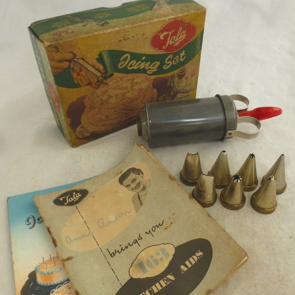 Vintage Tala Silver Metal Icing Syringe Set - 6 boquillas y mango rojo - Glaseado de decoración de pasteles - 2 folletos – Sin usar - Utensilios de cocina retro