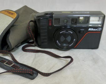 ビンテージ Nikon ワンタッチAF コンパクト35mmフィルムカメラ