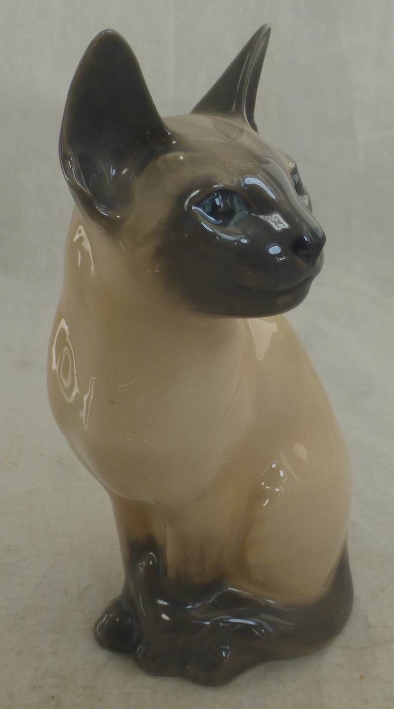 Vintage Large Royal Copenhagen of Denmark Siamese Cat Hand Painted Cream Grey Porcelain Figurine 3281 1st Quality 7.75in H Base Stamp image 4