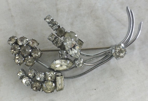 Fabulous Flower Spray Diamanté  Vintage Pin Brooc… - image 4