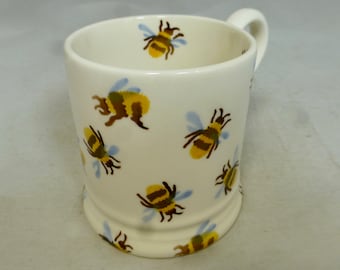 Emma Bridgewater Hummeln Half Pint Tasse - Hand dekoriertes Spongeware Gelb und Schwarz gestreiftes Bienendesign - Staffordshire England