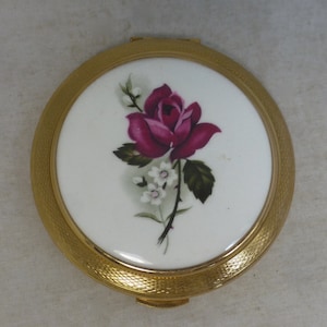Vintage Romantic Kigu Gold Tone Powder Compact/ Make-up Mirror - White Porcelain with Red Rose - Unused - Cosmetic Retro Handbag - England