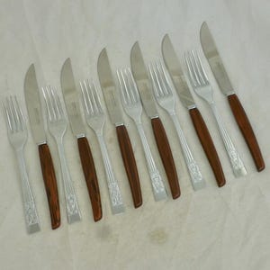 Vintage Mid Century 12 piece 6 Stainless Steel Knives Wood Handle Serrated Blade & 6 Bilchrome Forks Reg 899224 - Sheffield England - Unused