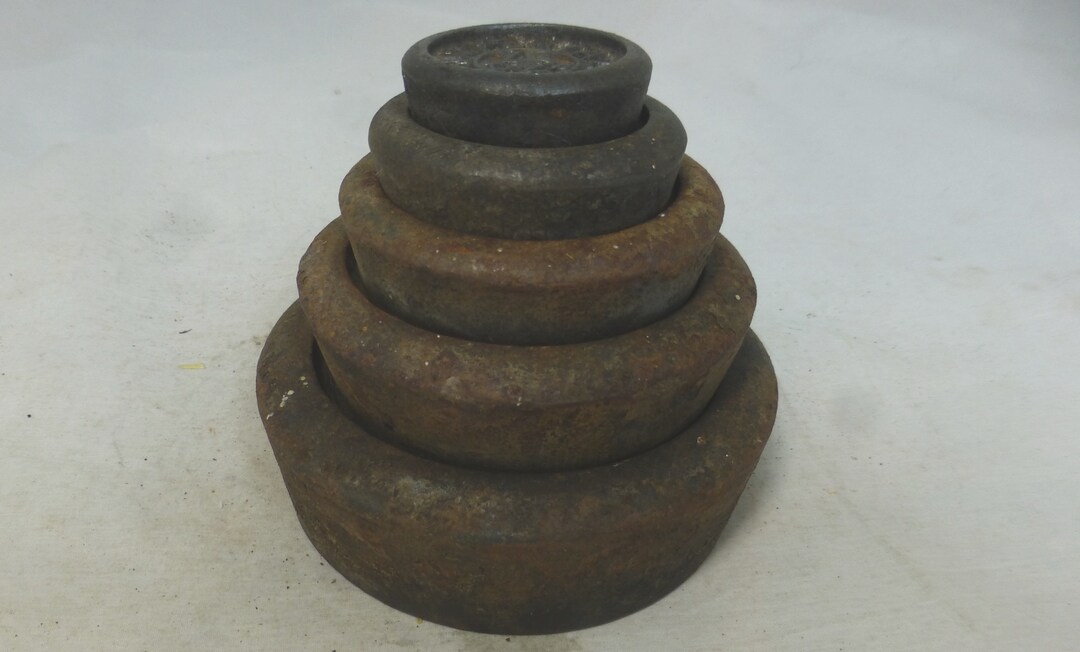 Vintage Signed Set of 5 Indented Black Cast Iron Stackable Imperial ...