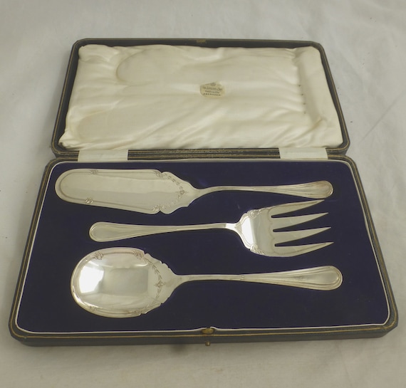 【James Deakin & Sons 】【純銀継手 / 白蝶貝】ティーナイフ Antique Signed James Deakin and Sons Silver Plate Cased Table