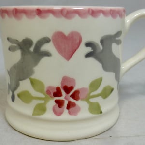 Emma Bridgewater Spong Love Birds Hares Quarter Pint Mug - Hand Decorated Pink Grey Rabbit Valentine Hearts – England – Unused with Labels