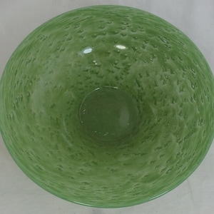 Vintage Large Nazeing Clouded Green Glass Bowl with Wide Rim 10.75 in D – Air Bubbles Encased in Glass – English Studio Glass 1930s
