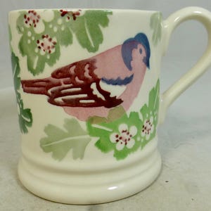 Emma Bridgewater Chaffinch and Blossom Hand Decorated English Spongeware Half Pint Porcelain Mug - Woodlouse Stamp – Made in England