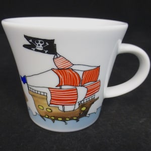 Bateau pirate allemand Kahla avec carte au trésor Treasure Trove Mug en porcelaine - Baptême / Baptême / Cadeau pour bébé - Fabriqué en Allemagne - Cadeau garçon
