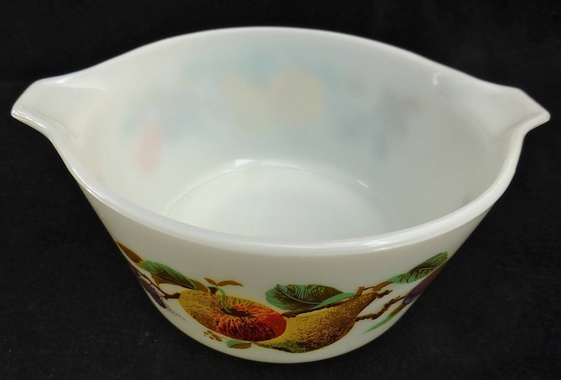 Pyrex JAJ Casserole Serving Dish with Handles Kent Orchard Pattern 1.5 pint capacity Ovenproof Pyrex Dish \u2013 Made in England \u2013 1960s