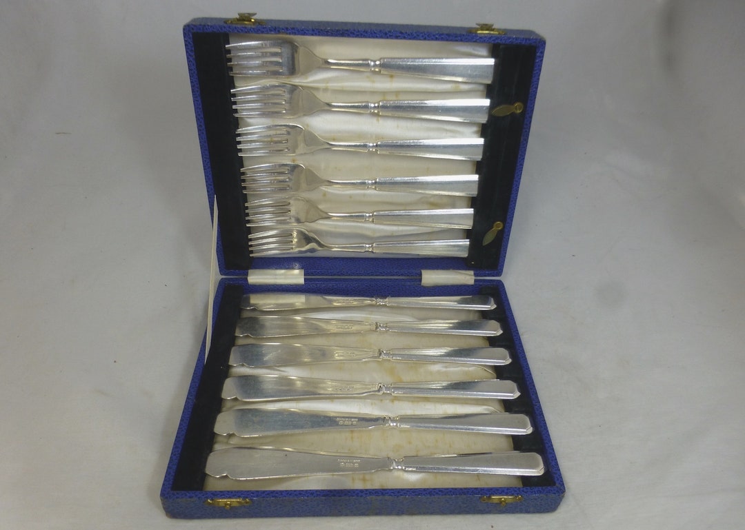 Art Deco Cased Set 6 Pairs Roberts and Dore Silver Plate Fish Knife and ...