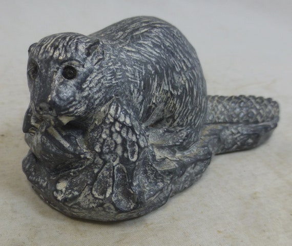 Vintage Wolf Sculptures Canada Beaver Grey Soapstone Figurine 4 in