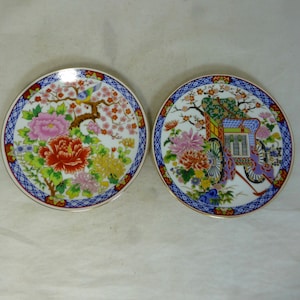 Set of 2 Vintage Toyo Eiwa Kinsei Colourful Floral Vintage Japanese Porcelain Plates Gold Trim – Bird, Flowers & Hand Cart Designs - Japan