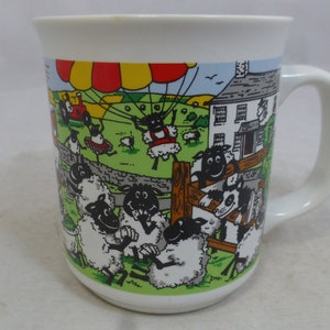 Vintage rolig fårfärgad tecknad mugg med bonde och ulliga får - Sights of Britain Sampson Souvenirs - Rolig present till fårälskare