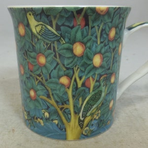 William Morris Hackspett i apelsinträd Fåglar Porslinsmugg Kopp – Arts and Craft Design - Dekorativt handtag - Från Leonardo-kollektionen