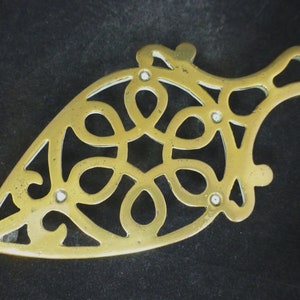 Vintage Brass Metal Decorative Iron Shaped Trivet Stand / Tea Pot Stand / Pot Holder – Kettle Stand - Table Decoration - Fireside Accessory
