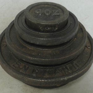 Vintage Victor Set of 4 Black Cast Iron Stackable Indented Imperial Weights - 2lb 1lb 8oz 4oz - Interior Décor Kitchen Scales - Made England