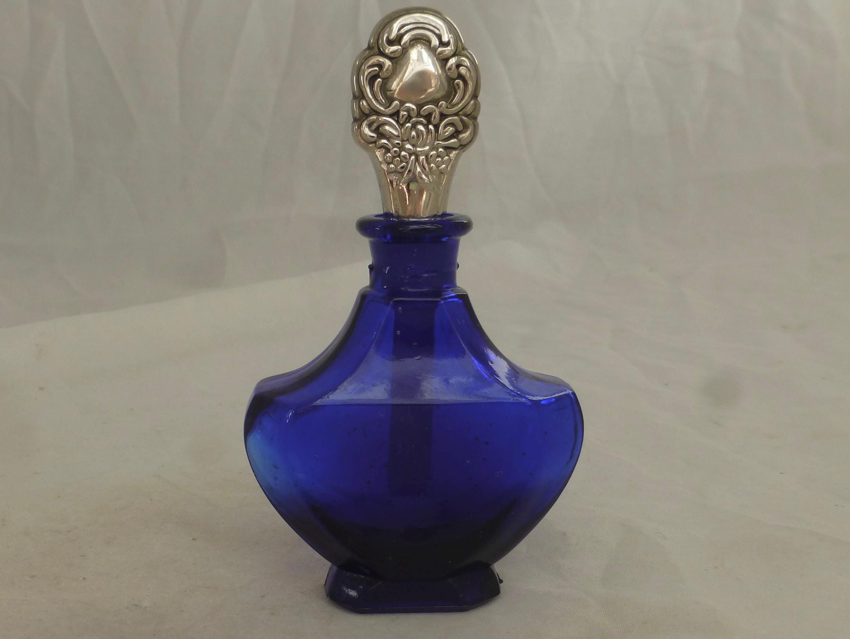 オーストリア製 エメラルドグリーン 香水瓶 花の装飾 アトマイザー