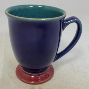 Vintage Rare Denby Harlequin Tudor Stoneware Porcelain Footed Mug with Blue Outer, Green Interior & Red Foot – Derbyshire England VGC