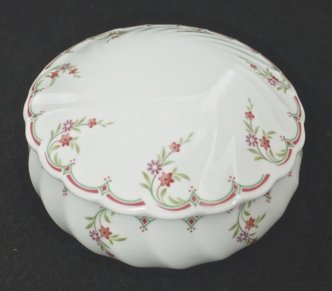 Wedgwood Pink Garland Fine Pink & Green Bone China Round Etsy