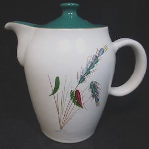 Denby Green Wheat Large 2 Pint Stoneware Pottery Ovenproof Coffee Pot with Green Lid - 7.25 in H - Albert Colledge - Denby Langley - England
