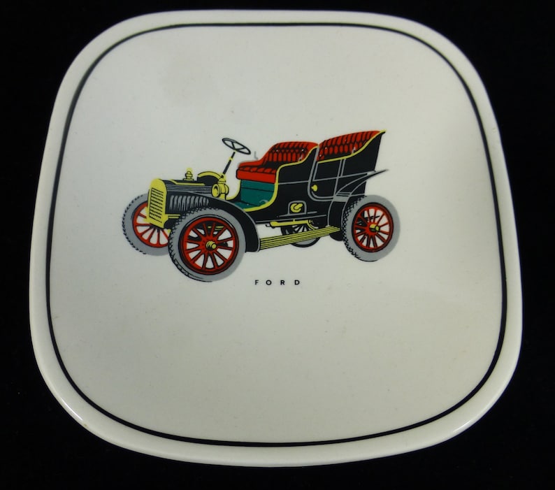 Decorative Gray\u2019s Pottery Vintage Car Ford 1950s Pin Dish Vintage and Collectable