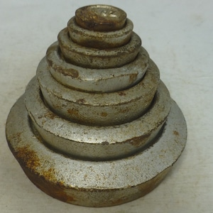 Vintage Set of 7 Round Silver Tone Cast Iron Stackable Imperial Weights 2 lb to 0.5 oz - Interior Décor Kitchen Scales Weights - England
