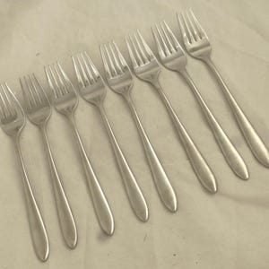 Vintage Viners 18/10 Stainless Steel Set of 8 Dessert Eden Table Forks 7 inch - Signed, Elegant Smooth Tapered Handle – Robert Welch