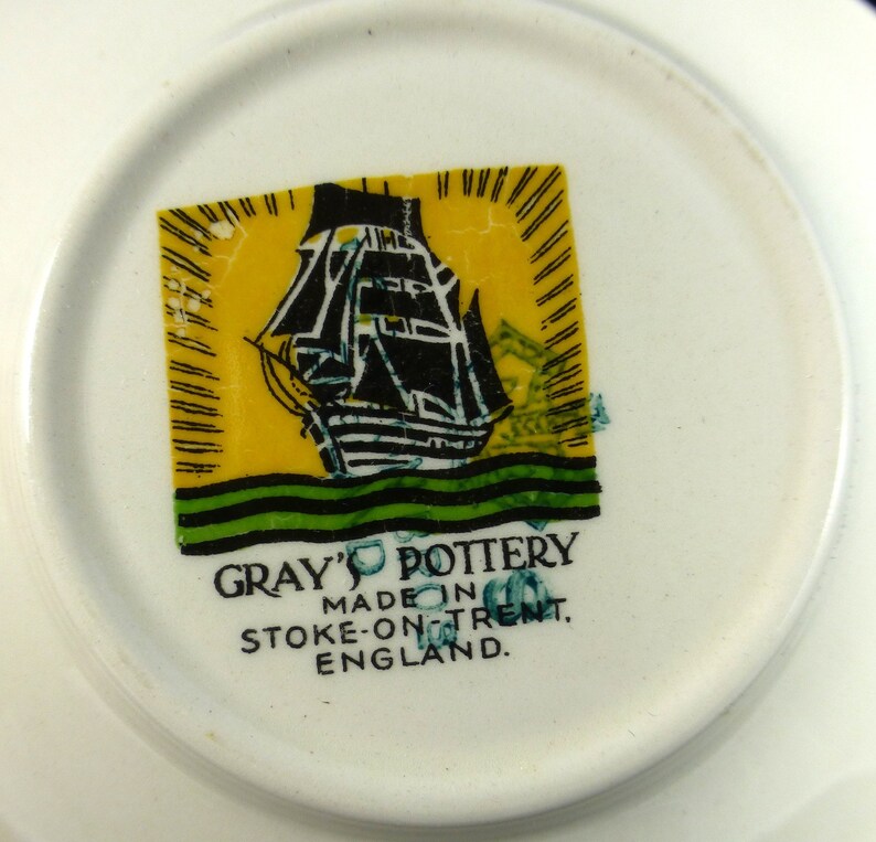 Decorative Gray\u2019s Pottery Vintage Car Ford 1950s Pin Dish Vintage and Collectable