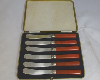 Art Deco Silver Plated Set of 6 Vintage Butter Tea Knives with Carnelian Red Celluloid Handles – Cased Set - 1930s EPNS Silverware Flatware