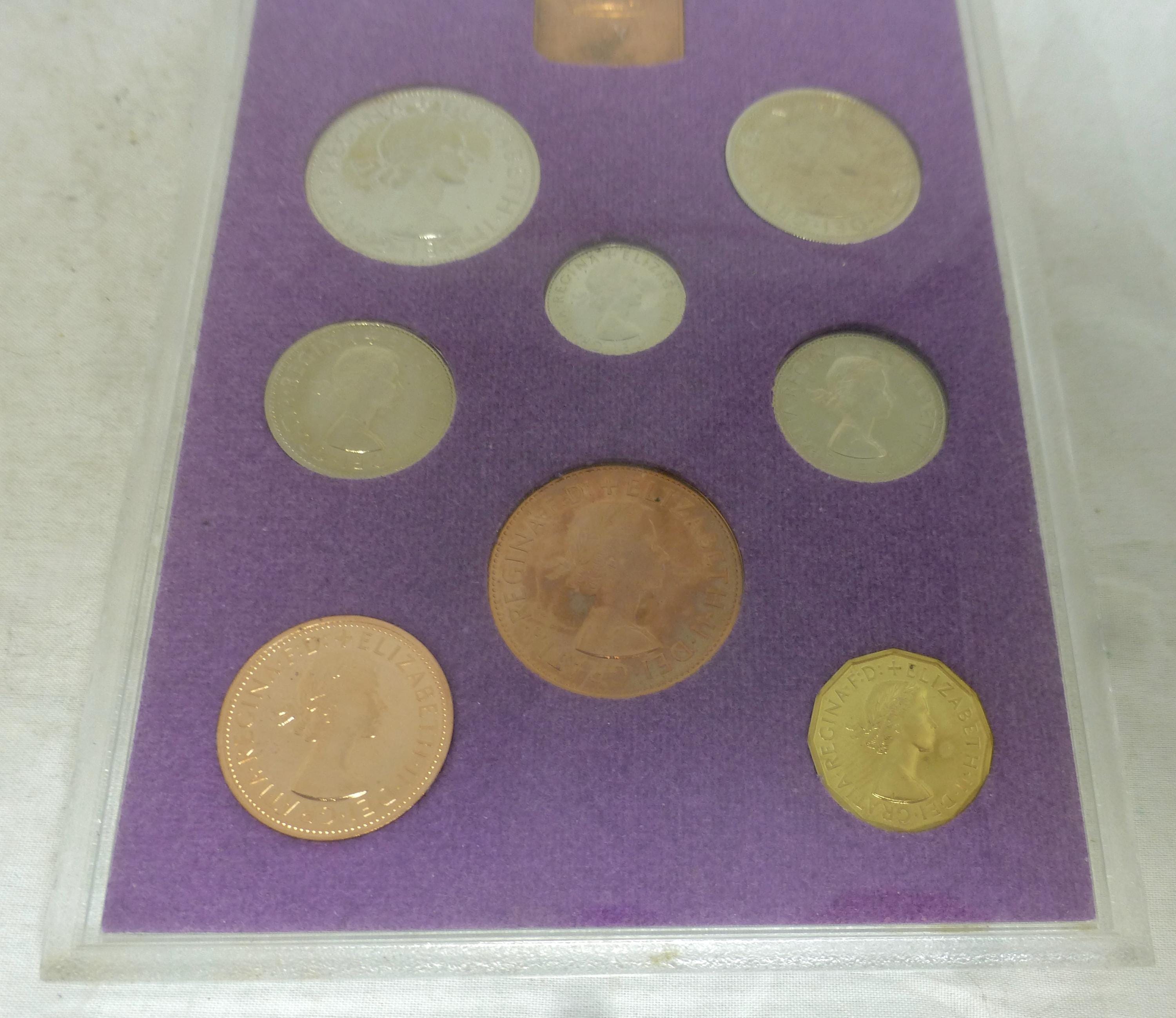 ヴィンテージ ロイヤルミント 1970年 プレデシマル 英国コイン 8枚セット 密封パースペックス製プレゼンテーションケース入り - 未使用品 -  イギリス - Etsy 日本