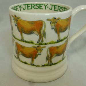 Emma Bridgewater Jersey Cows Farm Design Half Pint Mug com rótulos – Primeira qualidade - Série de animais de fazenda de esponja decorada à mão - Inglaterra