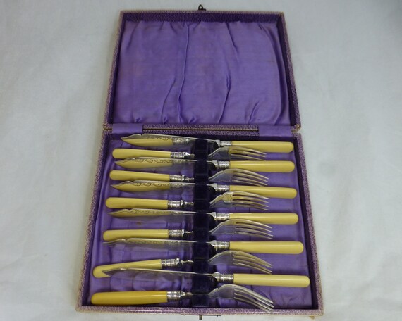 Vintage Cased Silver Plate Handmade Fish Knife and Fork Cutlery