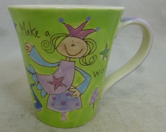 Make a Wish Feenprinzessin und Frosch mit Kronen handbemalte grüne große Porzellan-Tasse von The Pier - fabelhaftes lustiges Geschenk