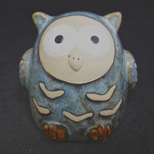 Owl Studio Pottery Hand Crafted Piggy Bank / Money Box – Blue Glazed Ceramic Beautiful Decorative Owl Bird - Fun Owl Bird Piggy Bank Gift