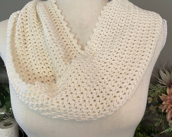 Simple White Picot Edged Crochet Infinity Cowl Handmade Bamboo Yarn Stretch Scarf Wrap