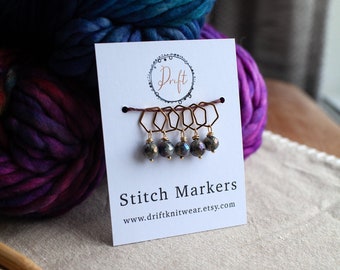 Set of 5 Labradorite Stitch Markers // Knitting Notions // Knitting Accessories // Hexagon and Labradorite Stitch Markers // Place Markers