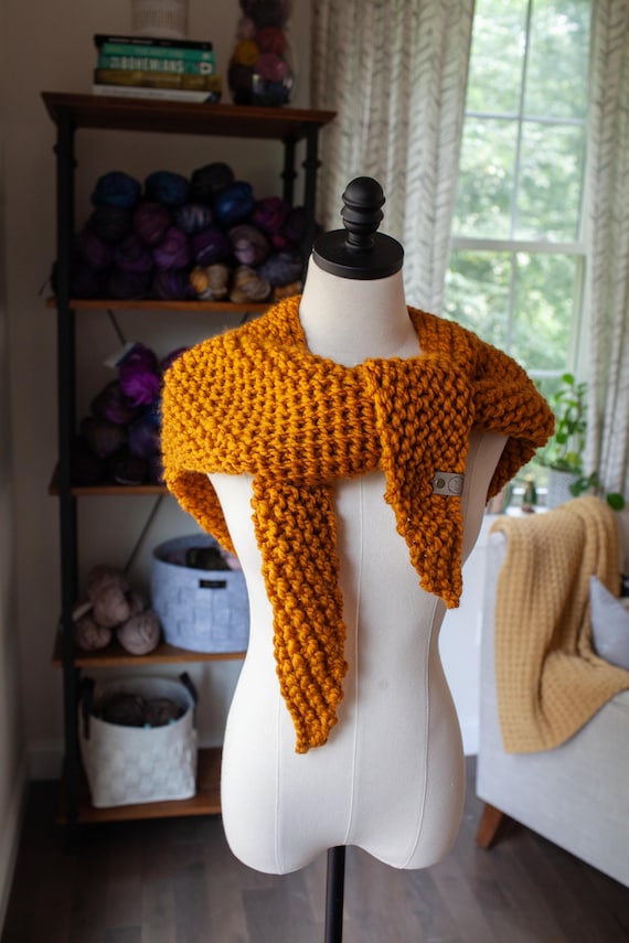 Chunky Knit Triangle Scarf // Ready-to-ship! // the Halifax