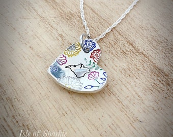 Hand stamped Isle of Wight heart pendant necklace with pretty colourful floral flower design keepsake sunflower tulip Daisy Lily