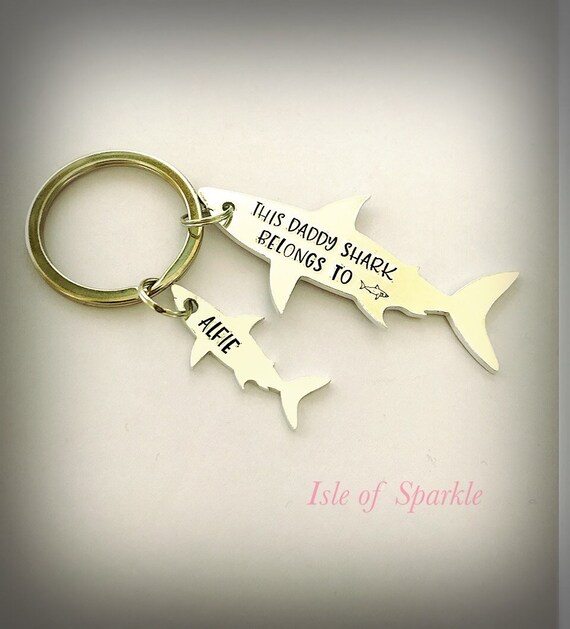 daddy shark keyring