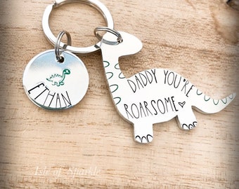 Dinosaur Keyring for daddy, daddy you’re Roarsome, dinosaur gift for daddy, personalised dinosaur Keyring, Father’s Day dinosaur gift, dino