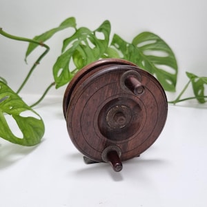 Antique 3.75&quot; Fishing Reel / Star Back Wooden and Brass Reel / Fly Fishing Reel