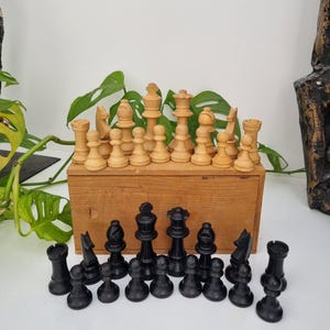 Vintage Large Wooden Chess Men / 8cm King / Staunton Pattern / Boxed