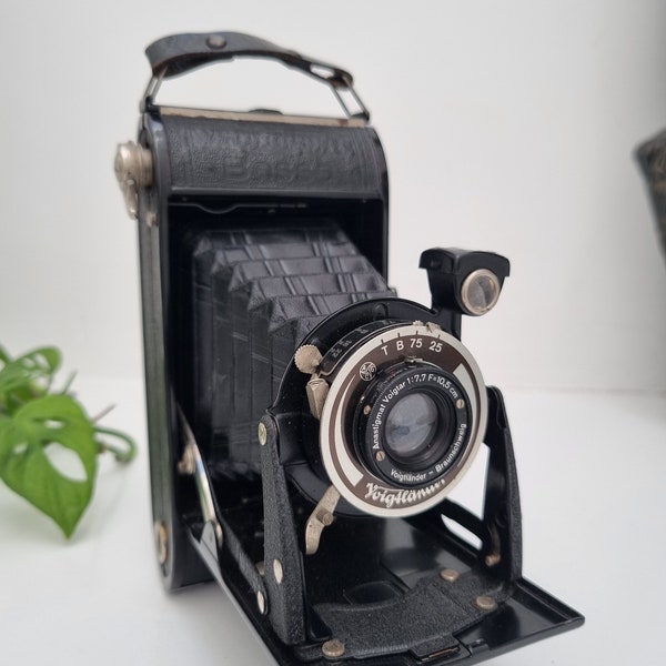 Voigtlander Bessa 1930s Vintage Folding Bellows Camera with Brilliant Finder