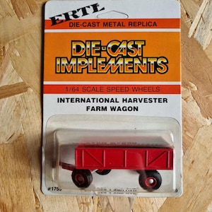 Vintage Ertl International Harvester Farm Wagon / #1755 / Die-Cast Implements 1/64 Scale Speed Wheels