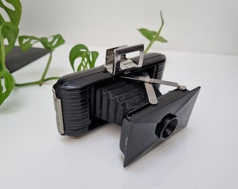 Kodak Jiffy VP 1930s Art Deco Bakelite Folding Strut Camera