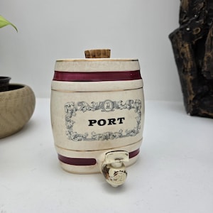 Vintage Wade Pottery Royal Victoria Port Barrel Decanter